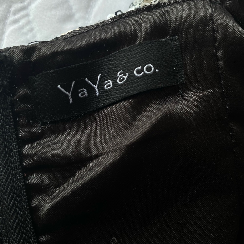 YAYA & co. Silver Sequin Asymmetrical Camisole - Picture 4 of 7